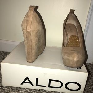 Aldo  wedges